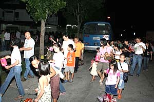 爸爸妈妈和孩子们共享中秋之乐 008.jpg