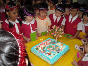 枝頭一只小麻雀