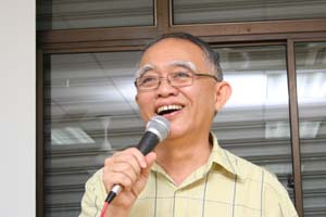 幽默的小黑深受学员们的欢迎 125.jpg