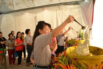 南传法师念诵巴利经文祝福
