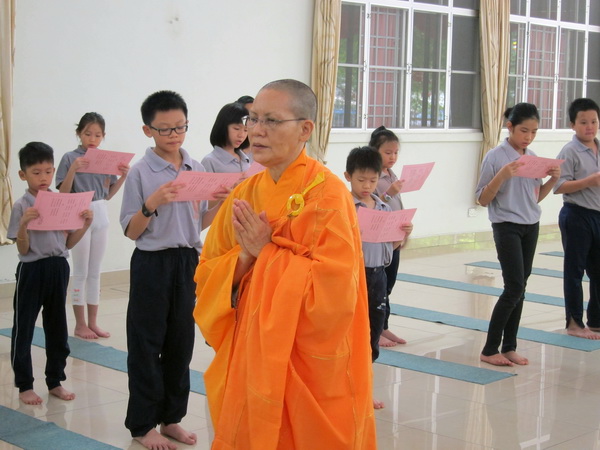 真信法师担任中尊