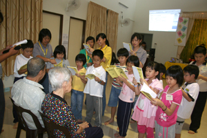 与公公婆婆互动 Picture 147.jpg