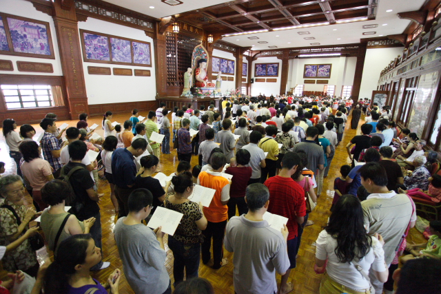 佛陀日佛前大供