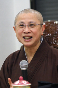 继灯法师主讲〈康身宁心之法〉