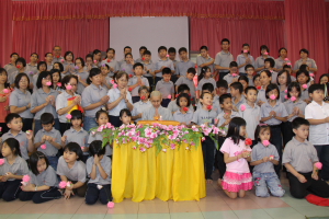 这不该是偶然的一天 我们欢喜的庆祝,别忘了对恩的感激!