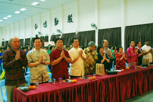 台下嘉宾左起陈达怀、林冠英、黄汉伟、骆南辉、仲查闰等(光华照片)