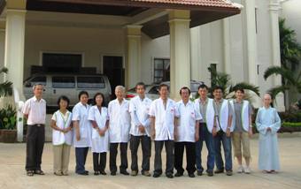 医师及义工们 metta free clinic service in IBC 020_1.jpg