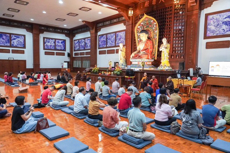 开山唯悟法师开示环节