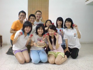 大家来学习练香功!