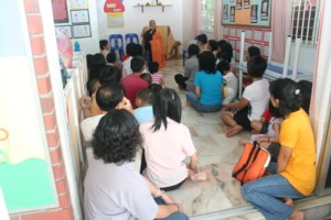 学生、家长闻法 003.jpg