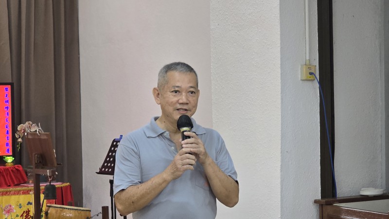 开示结束后,食堂经理其山师兄分配檀香寺的义工们、职员们,以及各小组成员负责打扫的楼层。