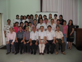 张彬教授与槟榔屿中医学院院长与学员合照 1000000000000280000001E0104941B6.jpg