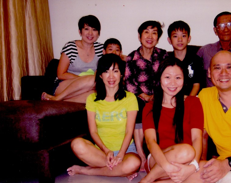 仔大仔世界,女大女世界。我庆幸的是,你们的世界仍有我两老的位置。