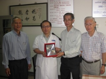 韦企平教授合影 Prof韦企平教授合影.jpg