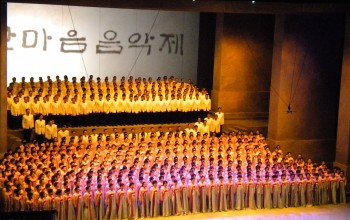 韓國一心禪院合唱團:以“禪法歌”弘法度眾。